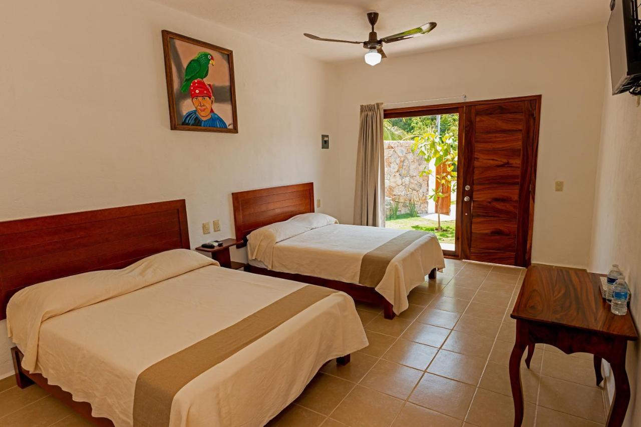 Hotel Casa Victoria Zihuatanejo Buitenkant foto